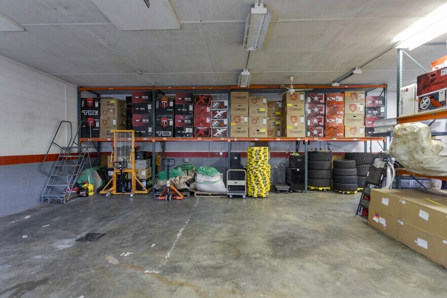 More Photos Of 510 W 28th St, Buena Vista Warehouse For Sale