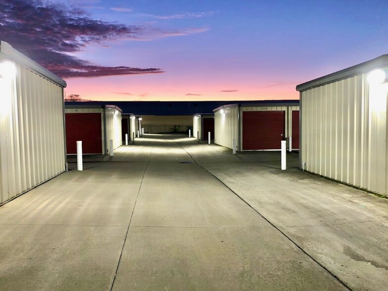 More Photos Of 622 N Trimble Rd, Mansfield Self Storage For Sale
