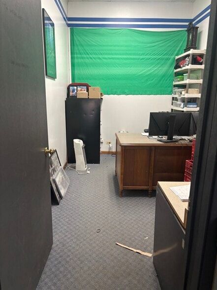 More Photos Of 13604-13628 S Cicero Ave, Crestwood Unknown For Lease