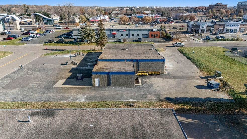 More Photos Of 7600 146th St W, Apple Valley Carwash For Sale