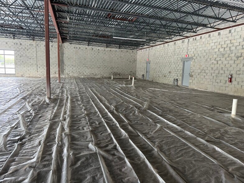 More Photos Of 2535 Ocoee Apopka Rd, Apopka General Retail For Lease