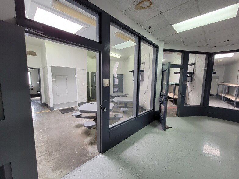 More Photos Of 590 S Sheriffs Way, Manila Specialty For Sale