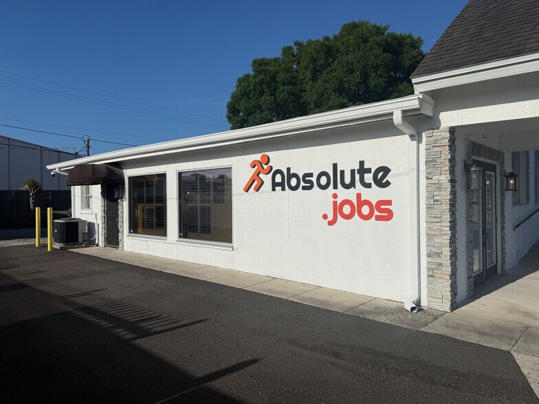 More Photos Of 310 Doris Dr, Lakeland Office For Sale