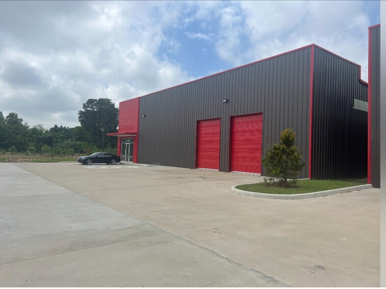 More Photos Of 16285 North Fwy, Houston Unknown For Lease