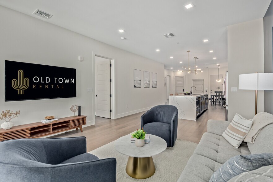 More Photos Of 4238 N Craftsman Ct, Scottsdale Freestanding For Sale