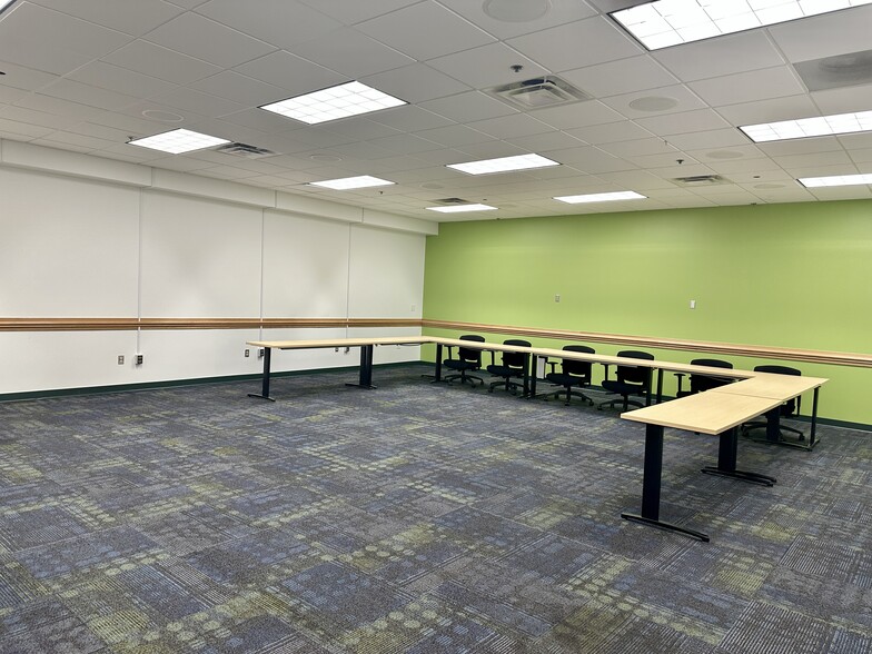 More Photos Of 309 Huffman Mill Rd, Burlington Storefront Retail Office For Lease