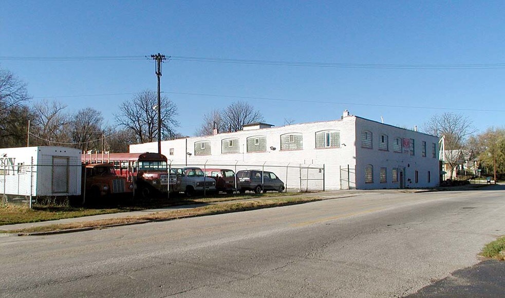 Primary Photo Of 1608 N 13th St, Kansas City Warehouse For Sale