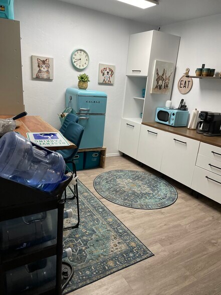 More Photos Of 2245 E State Route 69, Prescott Veterinarian Kennel For Sale