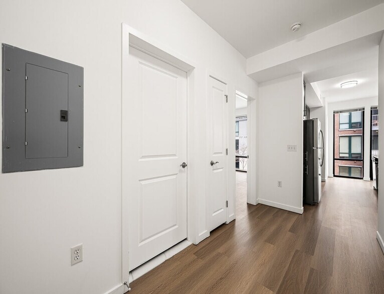 More Photos Of 121 Towne St, Stamford Apartments For Lease