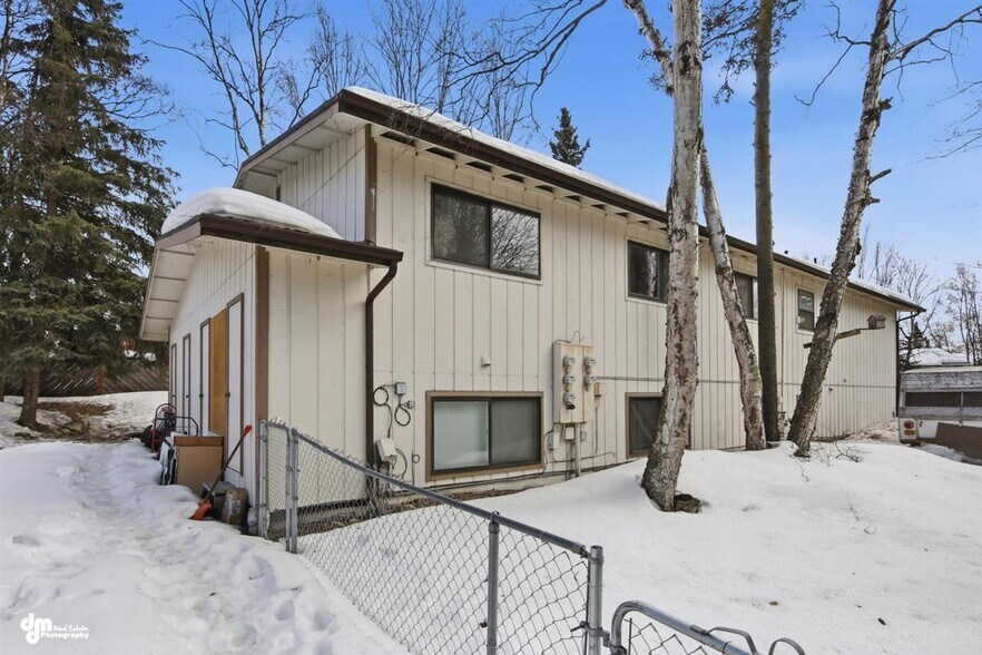 More Photos Of 12521 Tanada Loop, Anchorage Multifamily For Sale