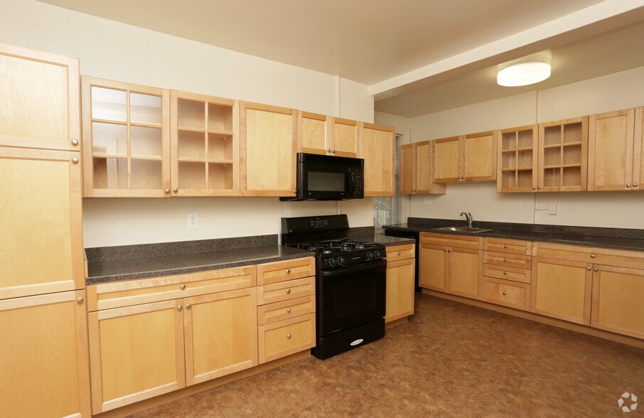 More Photos Of 3000 Connecticut Ave NW, Washington Apartments For Lease