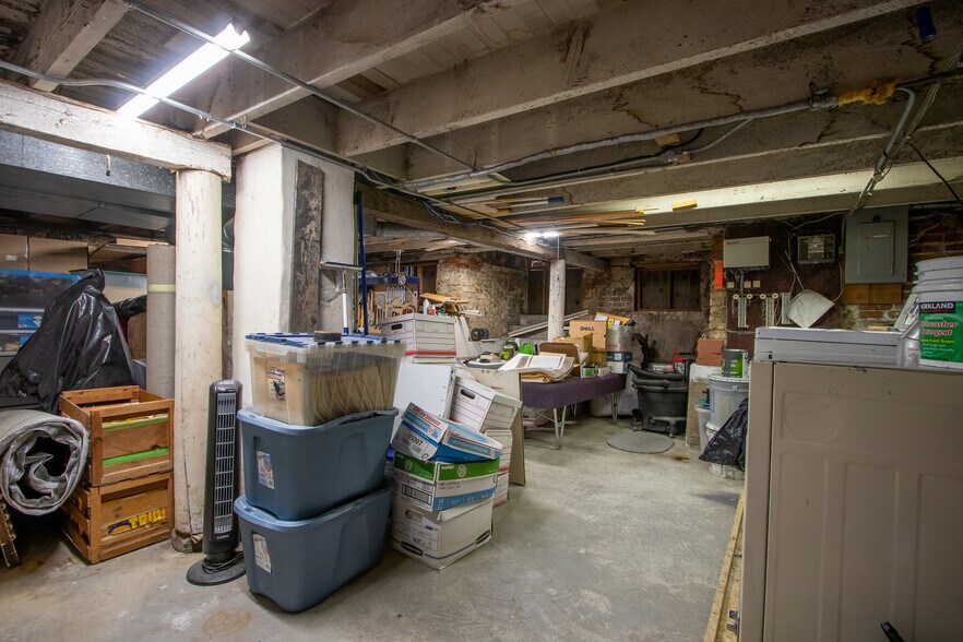 More Photos Of 2040 6th Ave, Tacoma Office For Sale