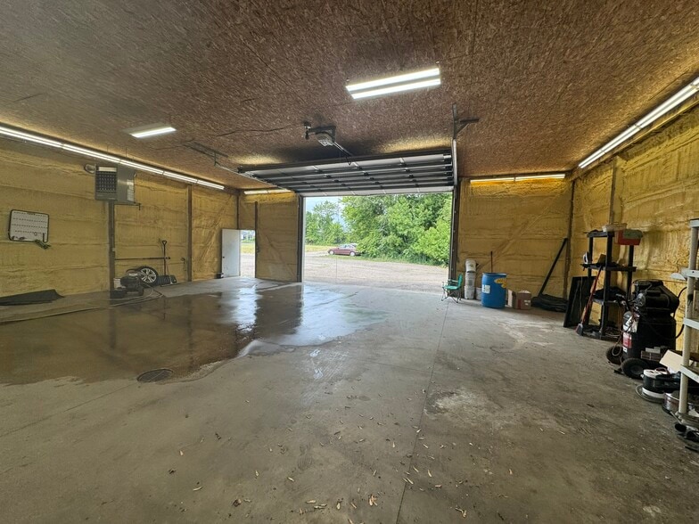 More Photos Of 2100 Dickman Rd, Springfield Freestanding For Sale