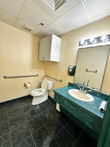 More Photos Of 1980 S West Blvd, Vineland Manufacturing For Lease