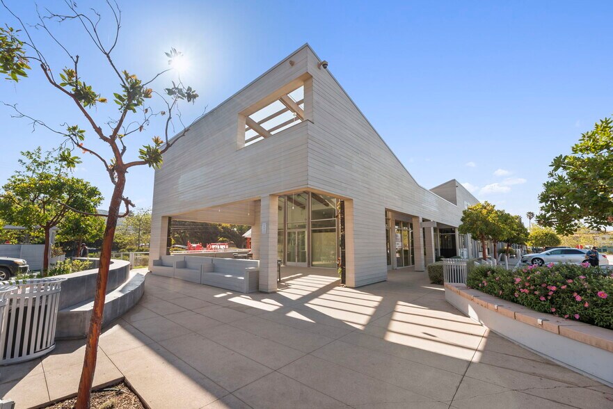 More Photos Of 23401 Civic Center Way, Malibu Unknown For Lease