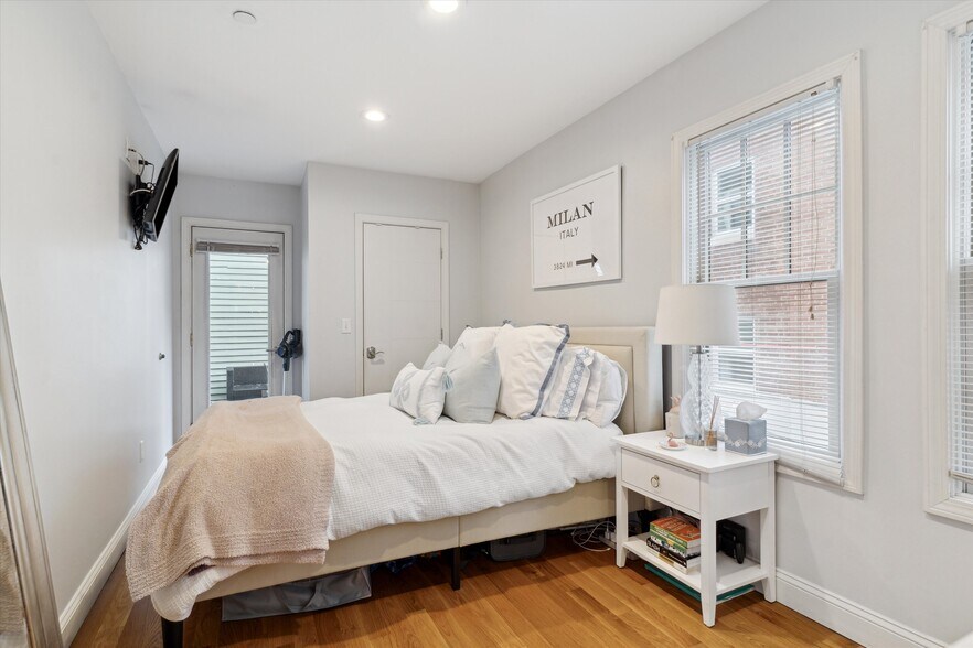 More Photos Of 75-77 F St, Boston Apartments For Sale