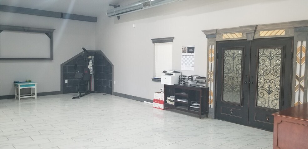 More Photos Of 1627 County Road 7340, Lubbock Warehouse For Sale