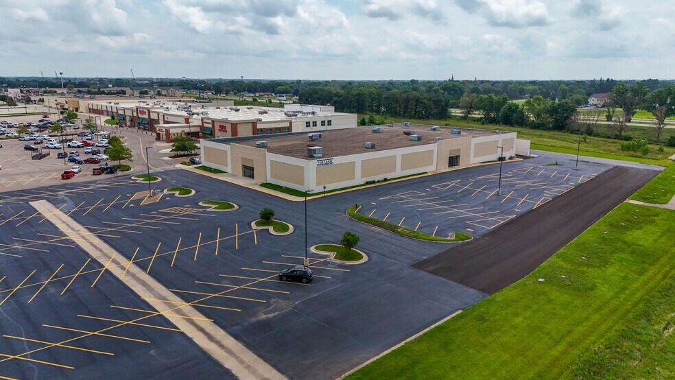 More Photos Of 1405 18th Ave NW, Austin General Retail For Lease