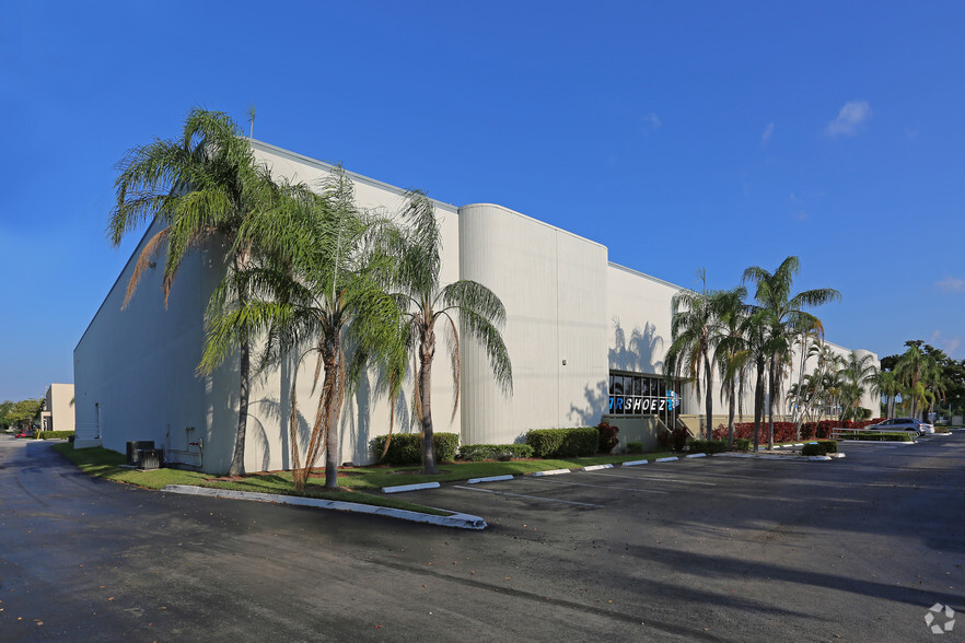 Primary Photo Of 5535-5545 NW 35th Ave, Fort Lauderdale Distribution For Lease