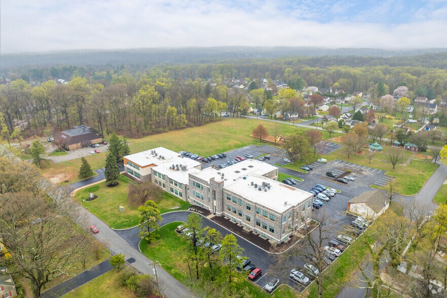 More Photos Of 40 Lloyd Ave, Malvern Coworking Space