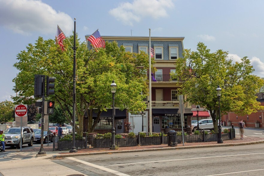 278 Central St, Lowell, MA 01852 Hotel For Sale