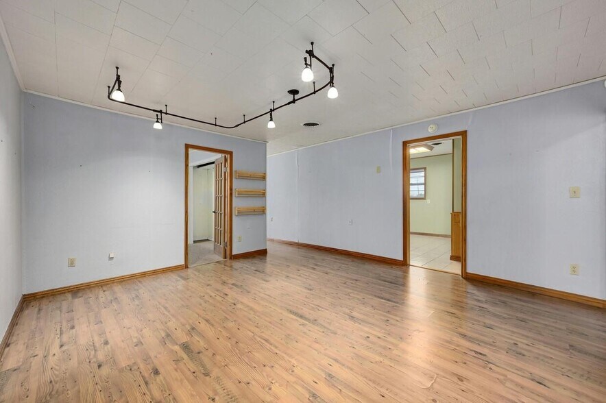 More Photos Of 508 Fm-1460, Georgetown Office For Lease