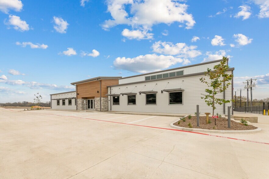 More Photos Of 10042 FM 1976, Universal City Unknown For Lease