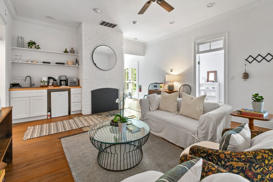 More Photos Of 204 Lawson St, Hot Springs Hotel For Sale