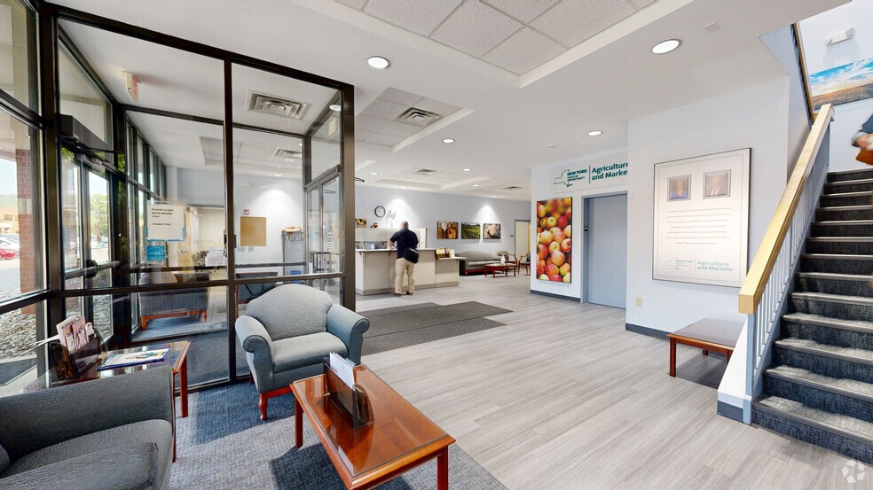 More Photos Of 10B Airline Dr, Albany Office For Sale