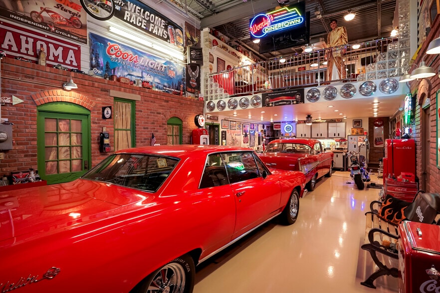 More Photos Of 9181 Commerce Center Cir, Highlands Ranch Self Storage For Sale