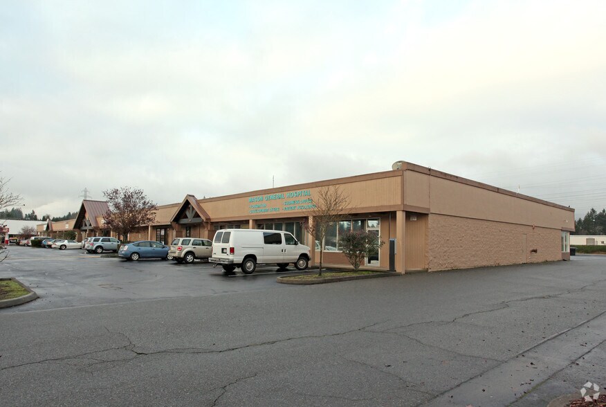 Primary Photo Of , Shelton General Retail For Sale