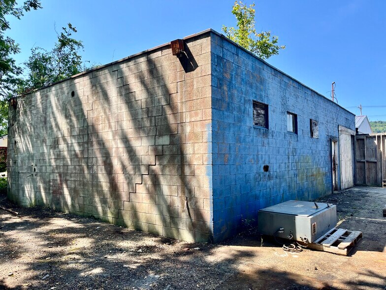 More Photos Of 1702 Wheeling Ave, Glen Dale Manufacturing For Sale