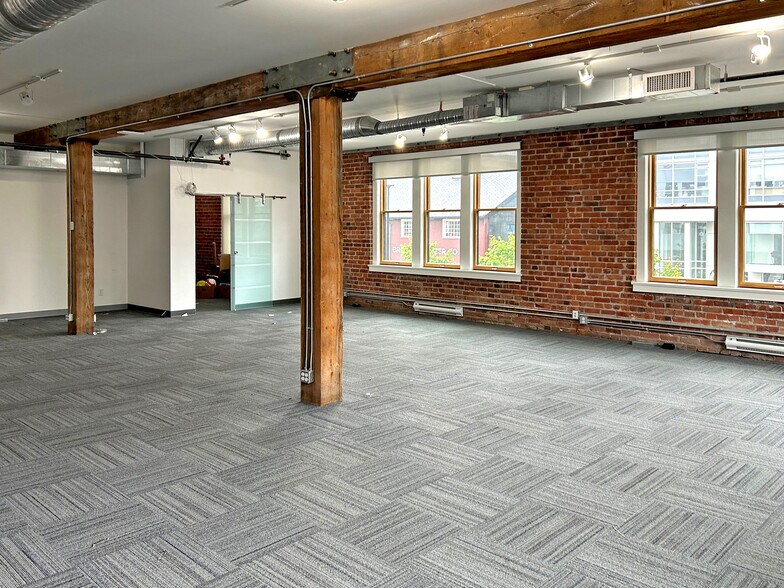 More Photos Of 70-78 2nd Ave E, Vancouver Office For Lease