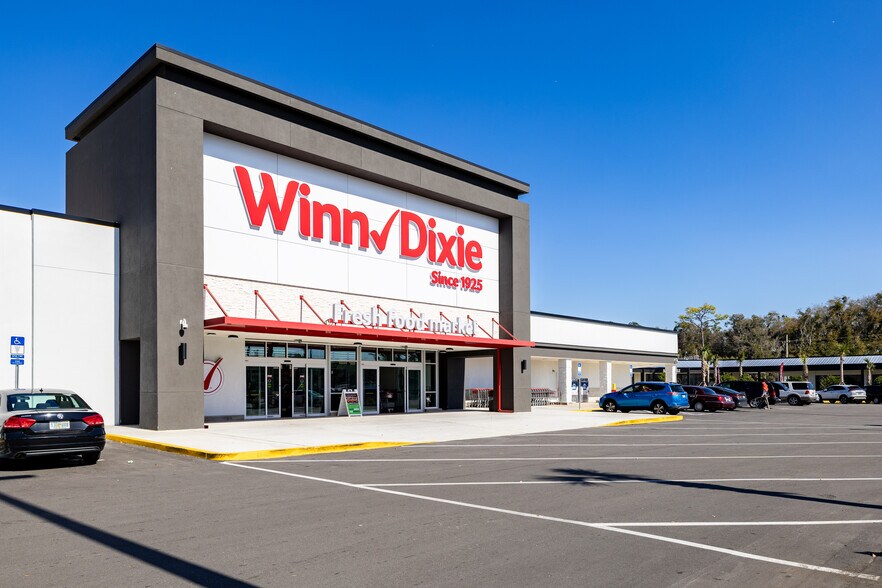 More Photos Of 903 University Blvd N, Jacksonville Unknown For Lease