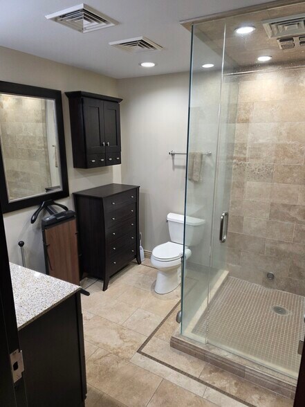 More Photos Of 135 W Dorothy Ln, Kettering Medical For Sale