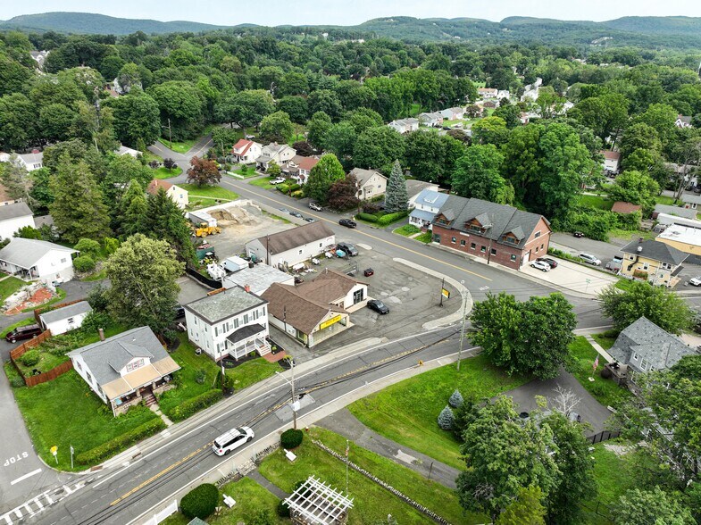 More Photos Of 43 N Liberty Dr, Stony Point Storefront For Sale