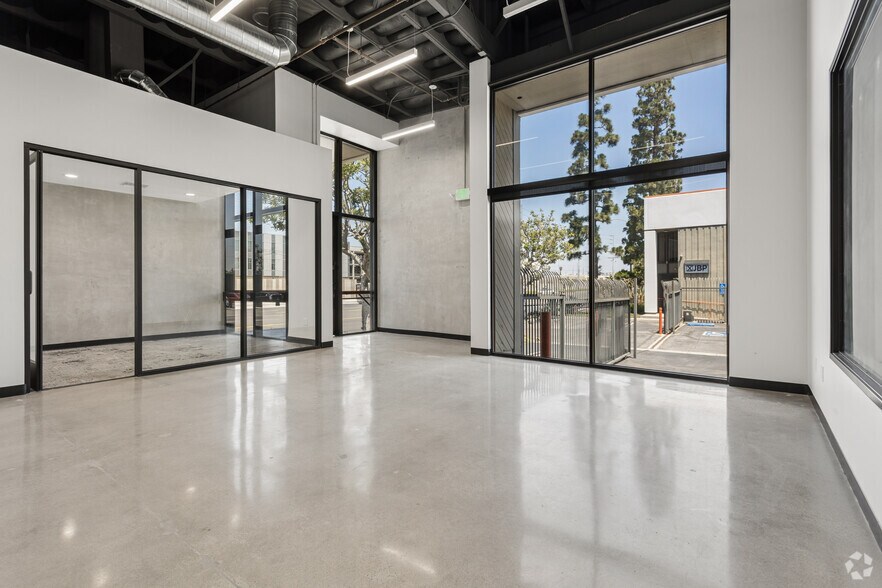More Photos Of 9610-9680 S La Cienega Blvd, Inglewood Warehouse For Lease