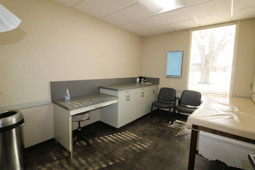 More Photos Of 5433 State Route 113, Bellevue Medical For Sale