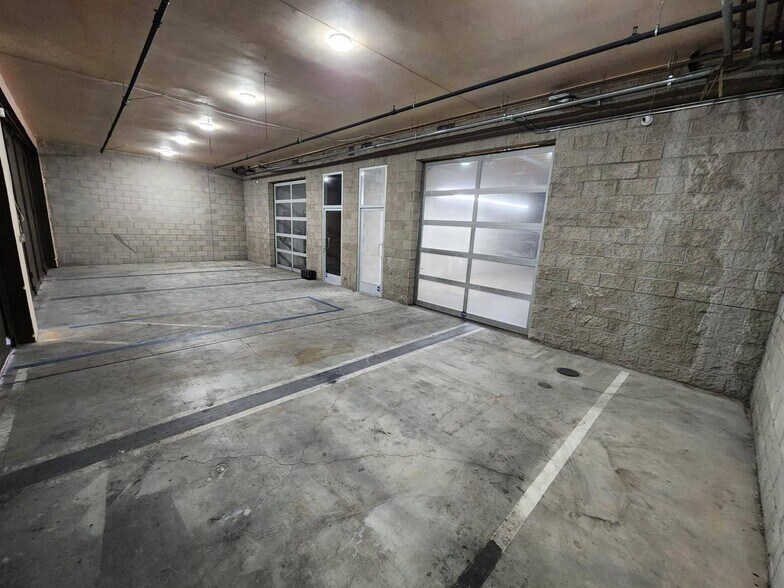 More Photos Of 334-336 W 33rd St, Los Angeles Industrial For Sale