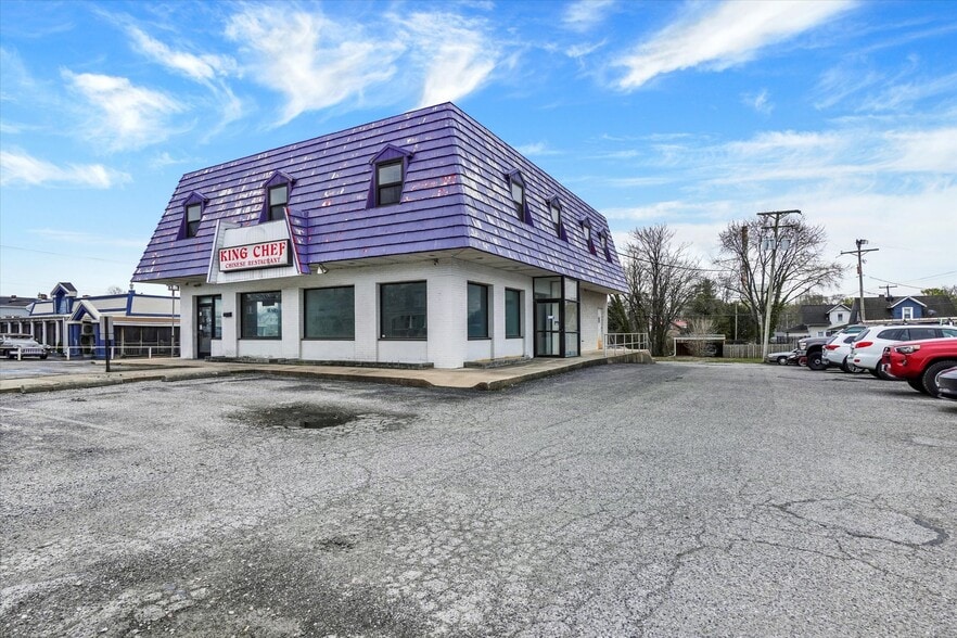 More Photos Of 1938 W Market St, York Freestanding For Sale