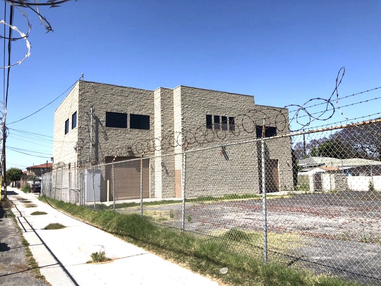 More Photos Of 911 W C St, Wilmington Warehouse For Lease