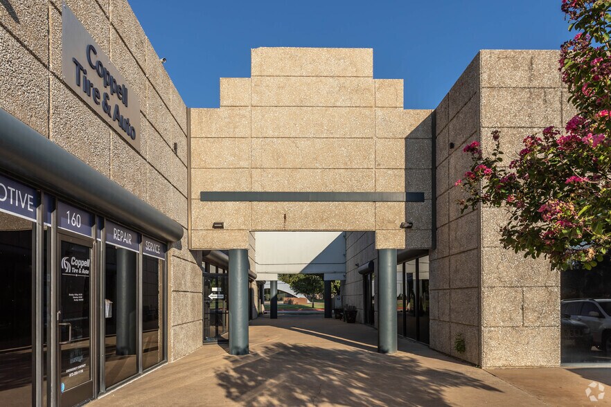 More Photos Of 1203 Crestside Dr, Coppell Light Manufacturing For Lease