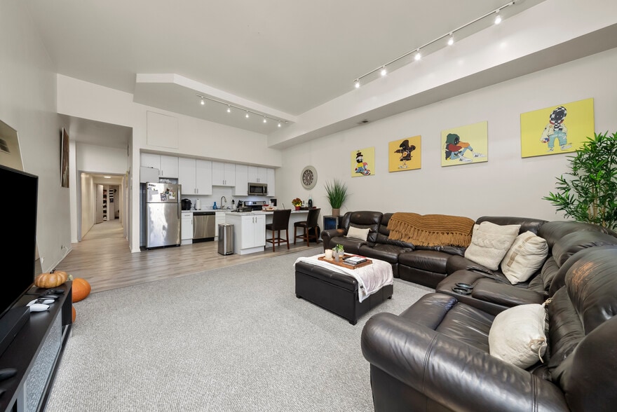 More Photos Of 440-448 N State St, Chicago Apartments For Sale