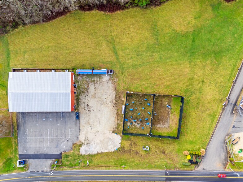 More Photos Of 591 Merritts Creek Rd, Huntington Sports And Entertainment For Sale