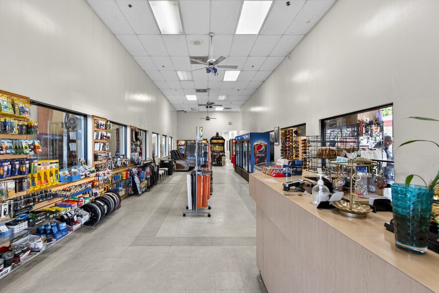 More Photos Of 8641 Sepulveda Blvd, North Hills Carwash For Sale