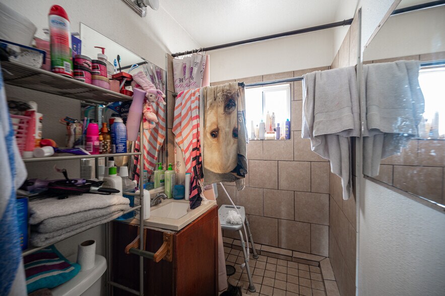 More Photos Of 5900 Cassedy Ln, Las Vegas Apartments For Sale