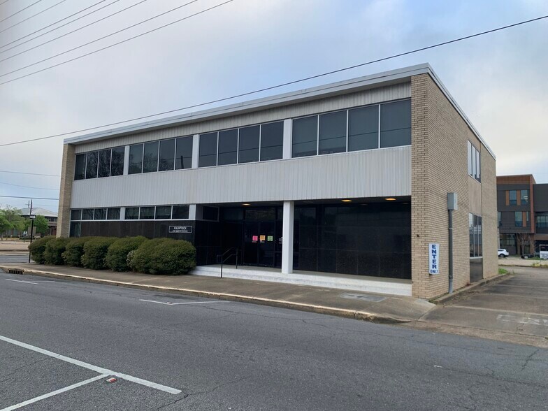 Primary Photo Of 909 Foisy St, Alexandria Medical For Sale