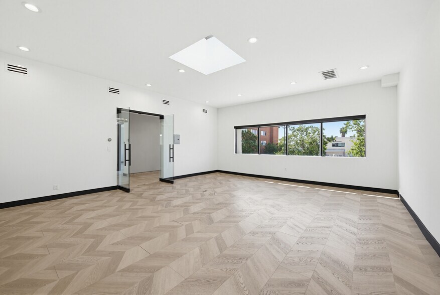 More Photos Of 4041 Wilshire Blvd, Los Angeles Office For Lease