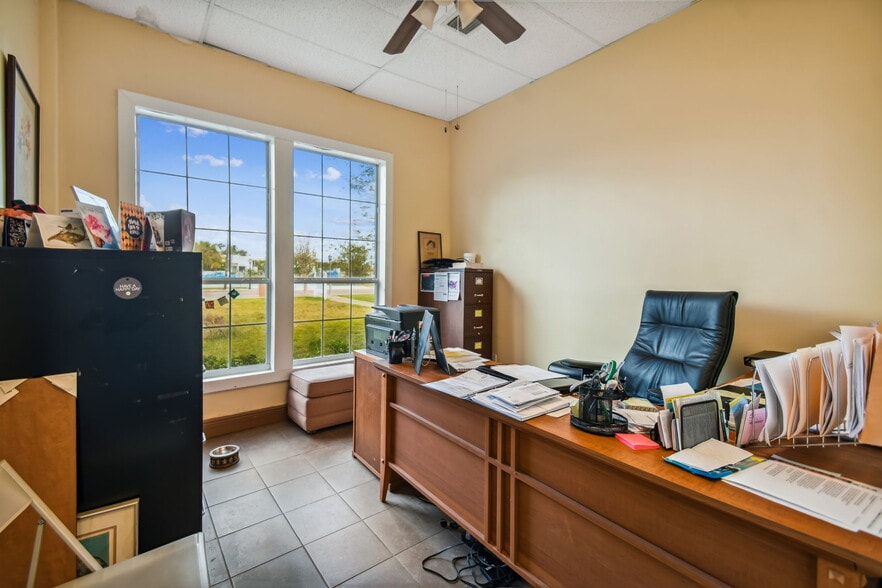 More Photos Of 160 W Haines Blvd, Lake Alfred Self Storage For Sale