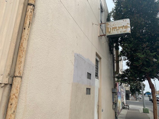 More Photos Of 201 5th St, Hollister Storefront Retail Residential For Sale